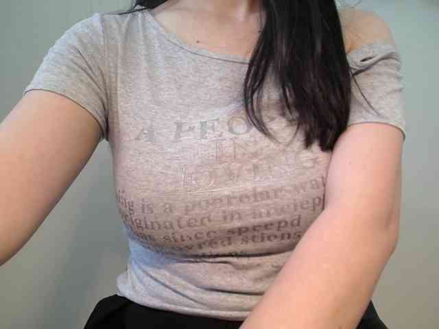 QueenHot92 webcam