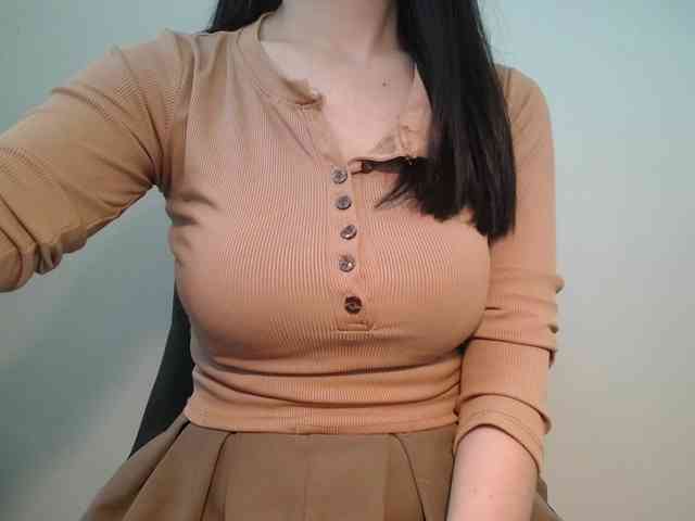 QueenHot92 webcam