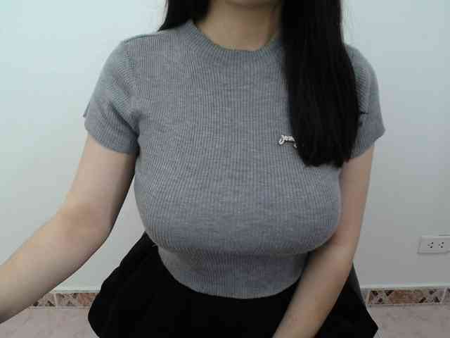 QueenHot92 webcam