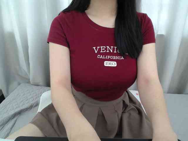 QueenHot92 webcam