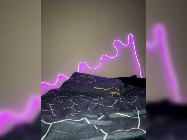 Sweetie19's BongaCams show and profile