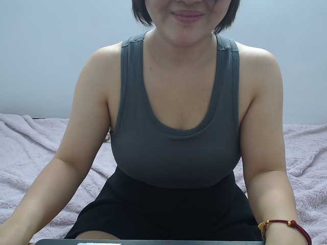 ElenaSex90's BongaCams show and profile