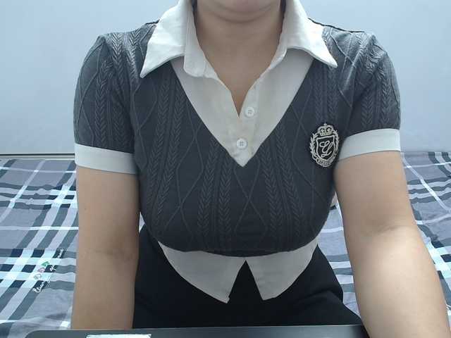 ElenaSex90's BongaCams show and profile