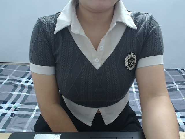 ElenaSex90's BongaCams show and profile