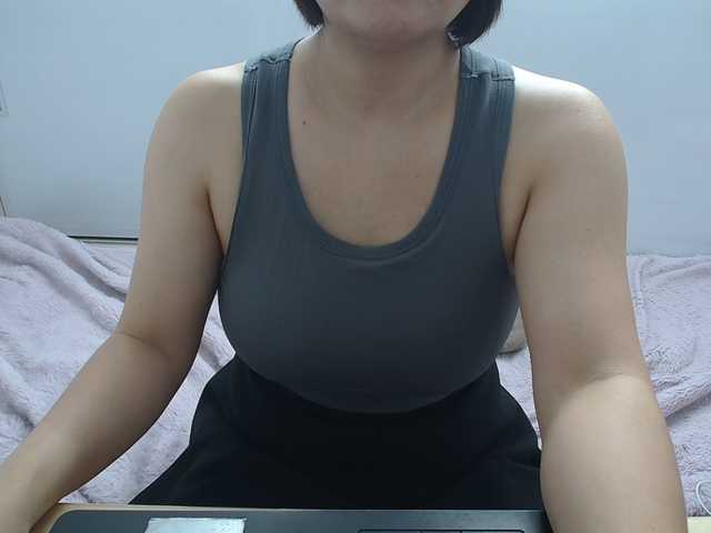 ElenaSex90's BongaCams show and profile