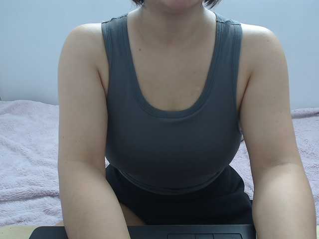 ElenaSex90's BongaCams show and profile