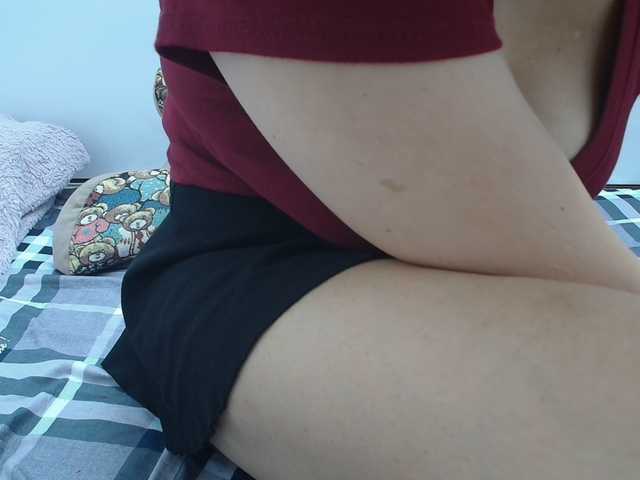 ElenaSex90's BongaCams show and profile