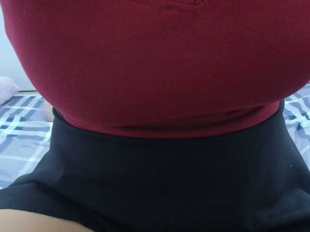 ElenaSex90's BongaCams show and profile