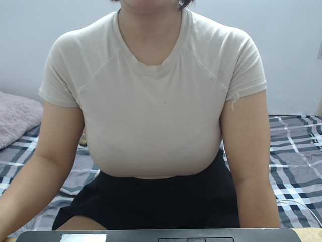 ElenaSex90's BongaCams show and profile