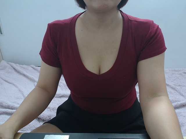 ElenaSex90's BongaCams show and profile