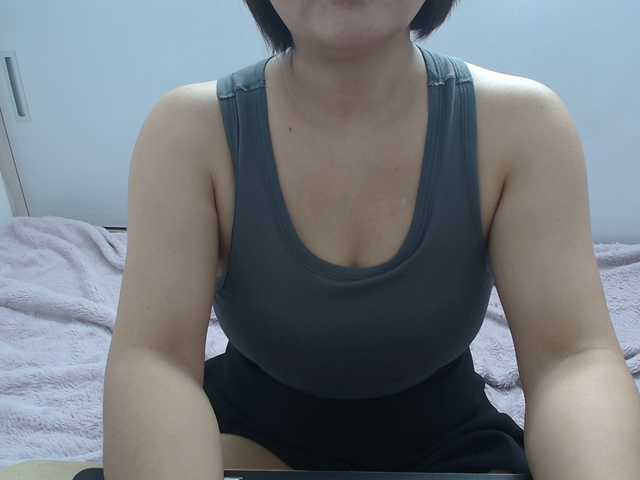 ElenaSex90's BongaCams show and profile