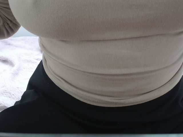 ElenaSex90's BongaCams show and profile