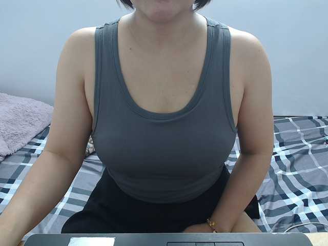 ElenaSex90's BongaCams show and profile