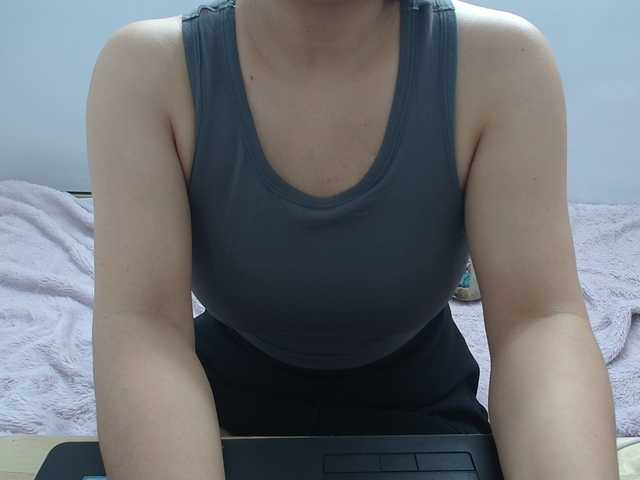 ElenaSex90's BongaCams show and profile