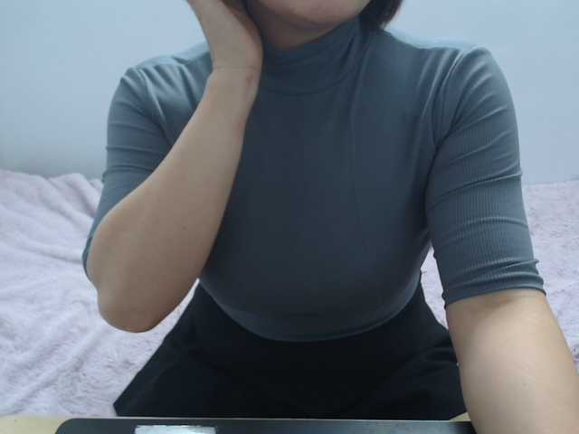 ElenaSex90's BongaCams show and profile