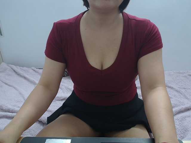 ElenaSex90's BongaCams show and profile