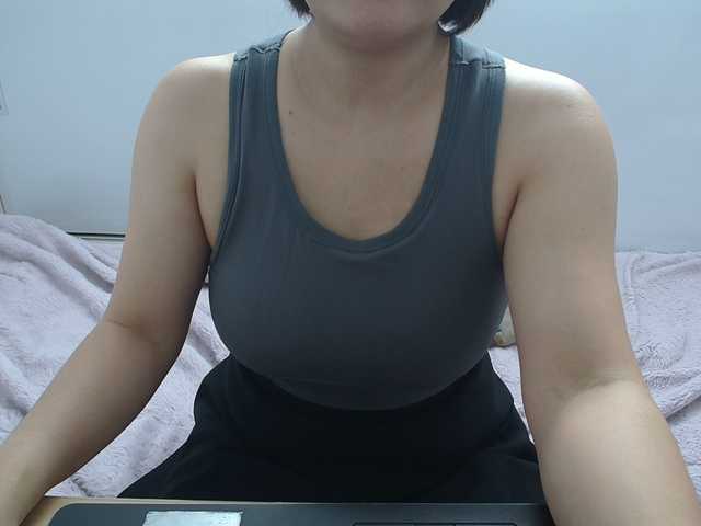 ElenaSex90's BongaCams show and profile