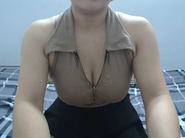 ElenaSex90's BongaCams show and profile