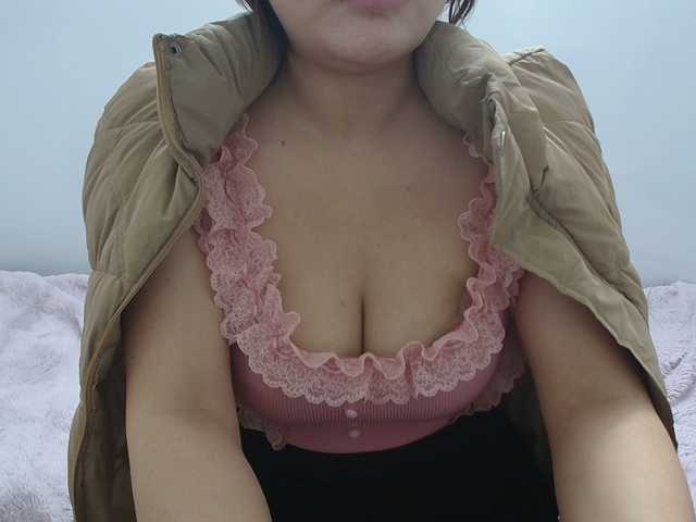 ElenaSex90's BongaCams show and profile