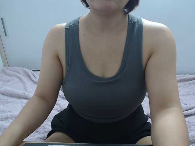 ElenaSex90's BongaCams show and profile