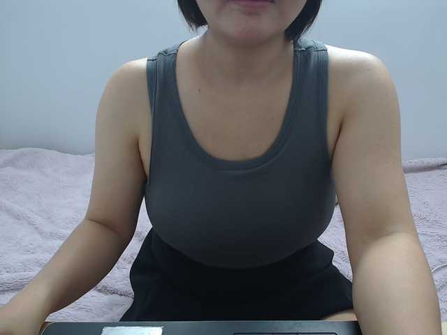 ElenaSex90's BongaCams show and profile