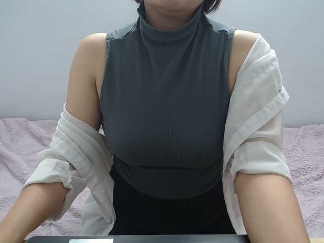 ElenaSex90's BongaCams show and profile