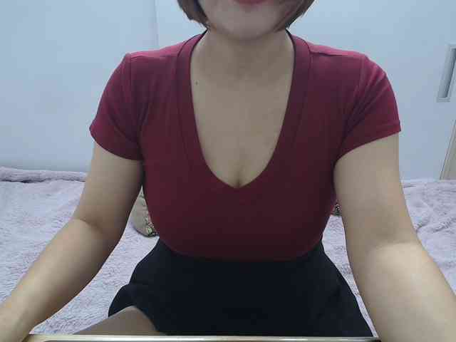 ElenaSex90 webcam