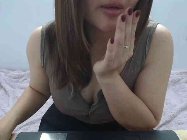 ElenaSex90 webcam