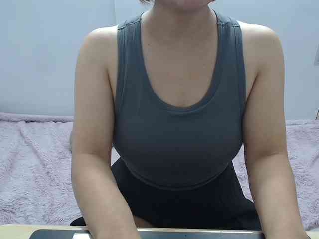 ElenaSex90 webcam