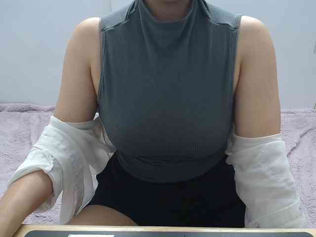ElenaSex90 webcam