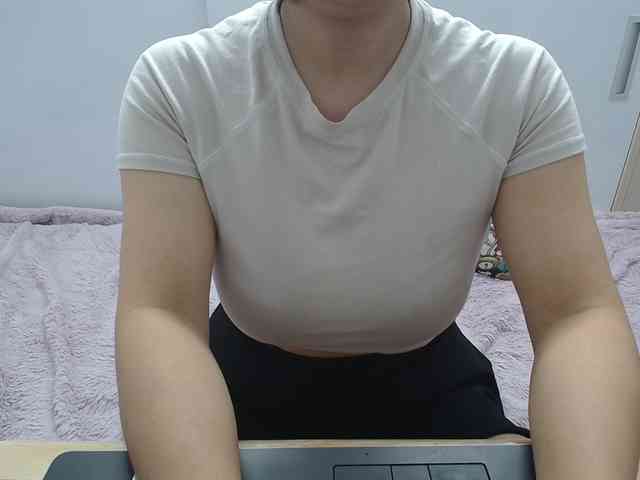 ElenaSex90 webcam
