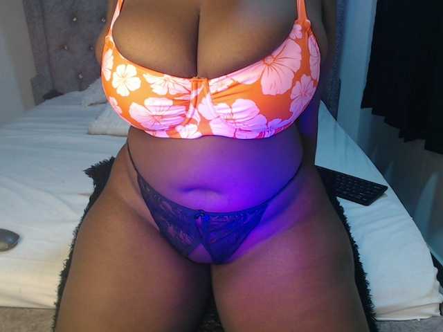 sexy-chocco's BongaCams show and profile