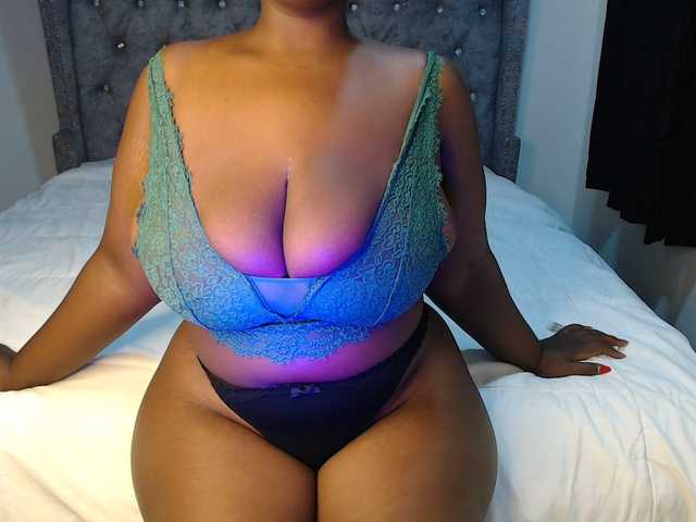 sexy-chocco webcam bongacams model stream image