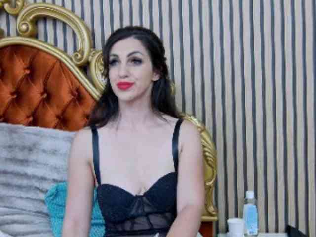 EmmaSkyes webcam
