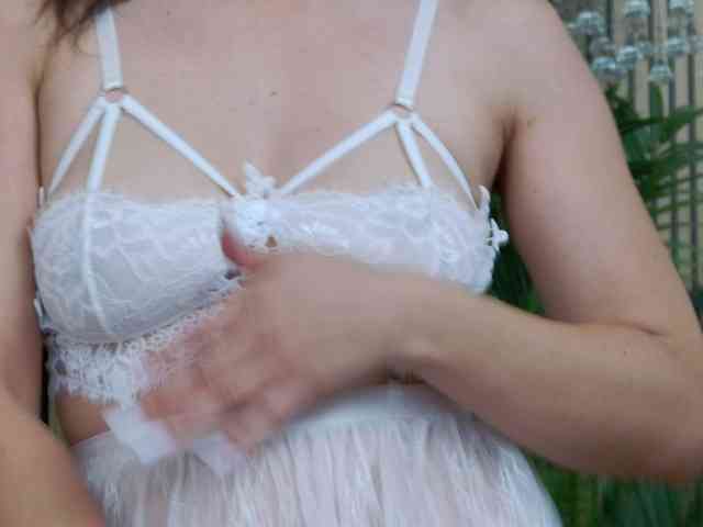 EmmaSkyes webcam