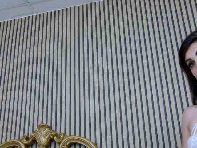 EmmaSkyes webcam