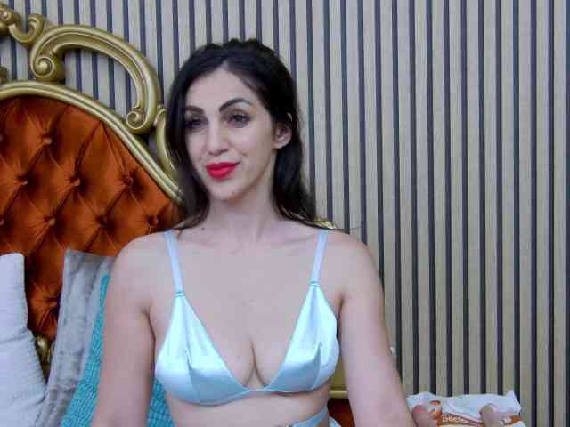 EmmaSkyes webcam
