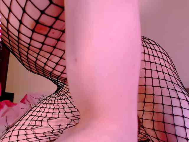 Lola1-1 Live Webcam on BongaCams