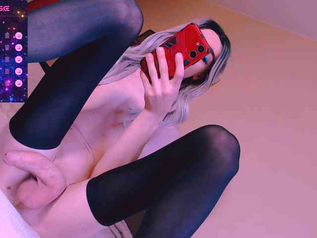Lola1-1 Live Webcam on BongaCams