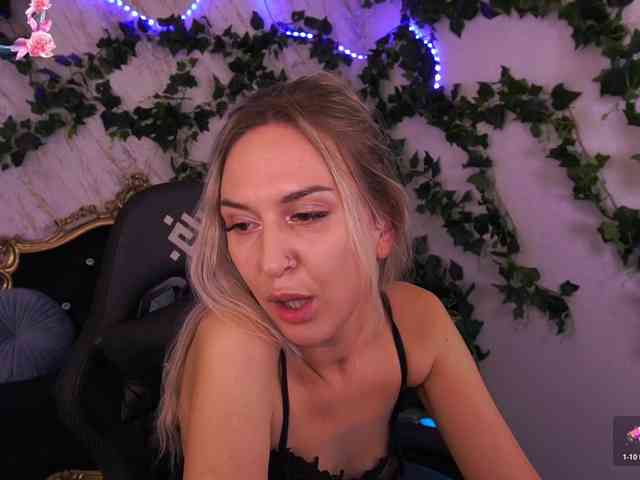 MollyWild webcam