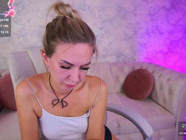 MollyWild webcam