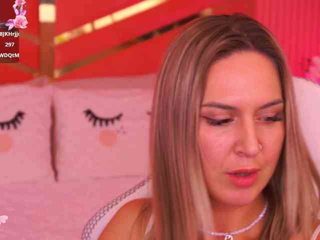 MollyWild webcam