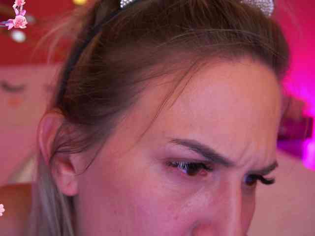 MollyWild webcam