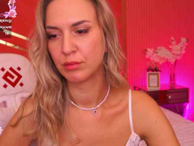 MollyWild webcam
