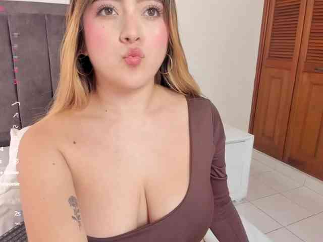 Sophia-Clark8