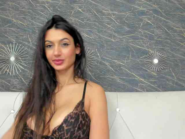 Maya_Lisa webcam