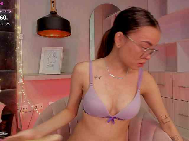 EmmyHaall Live Webcam on BongaCams EmmyHaall Live Webcam on BongaCams