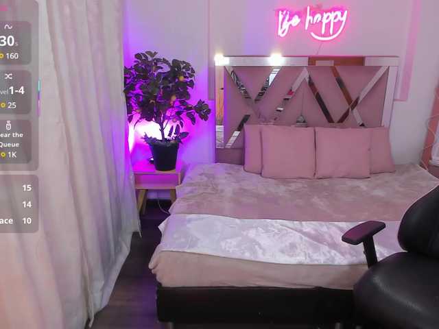 Laraa-tay webcam