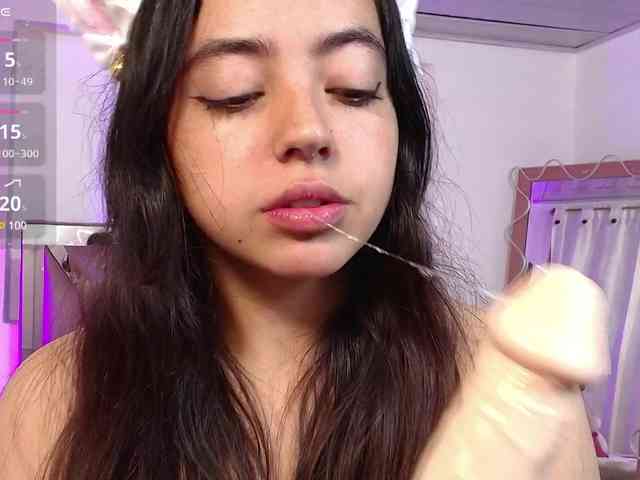 Laraa-tay webcam