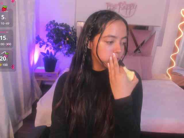 Laraa-tay webcam